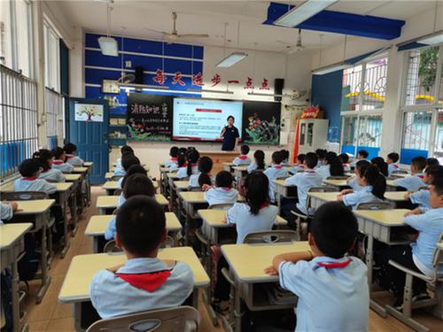 彭山区开展2024年中小学校地震应急疏散演练活动