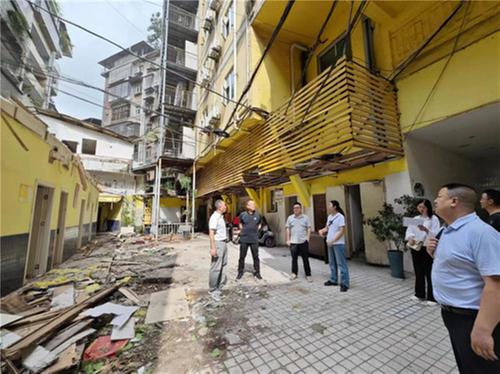 巴州区西城街道打造和谐美丽社区