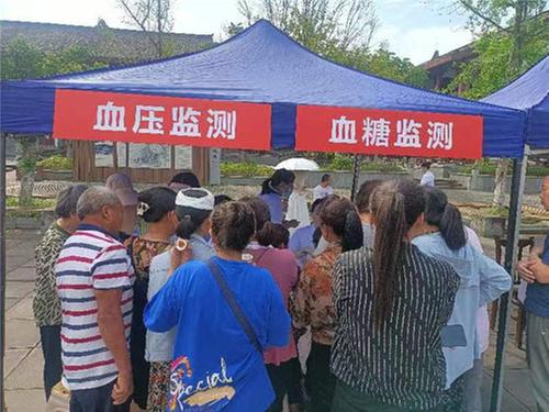 蓬安县：万民医护走基层 健康科普同路行