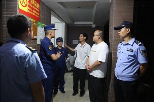 青神：开展电动自行车安全隐患夜查行动