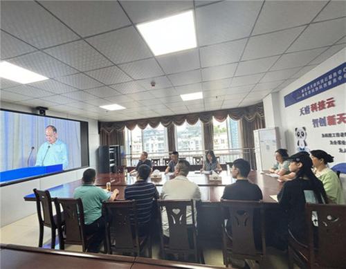 南充市三位科学家入编《追光——四川百年杰出科学家的故事》