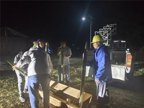 广安区开展人影作业  为农作物“解渴”