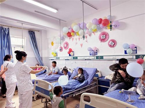 温暖患儿心田——三台县塔山镇中心卫生院举办“医路童行·欢庆六一”活动