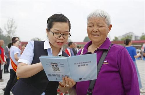 仁寿县：端午“赶集” 趣味十足 文明相伴