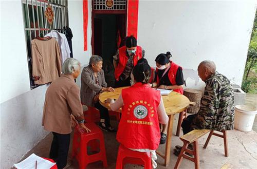 三台县紫河镇中心卫生院开展健康知识宣传志愿服务活动