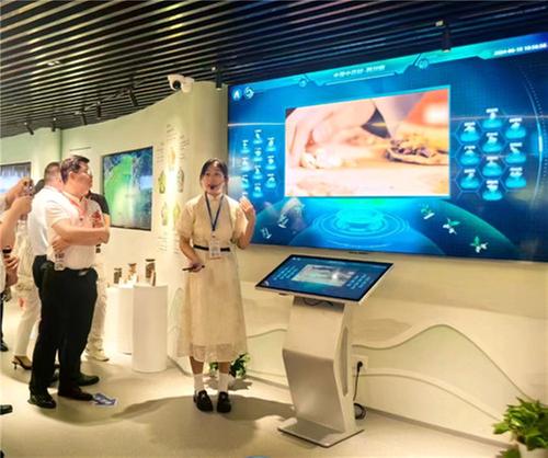 在成都，中药材也有科技馆了