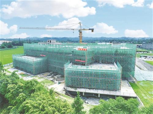 战高温 抢进度 青神县数字经济产业园项目（一期）全力“冲刺跑”