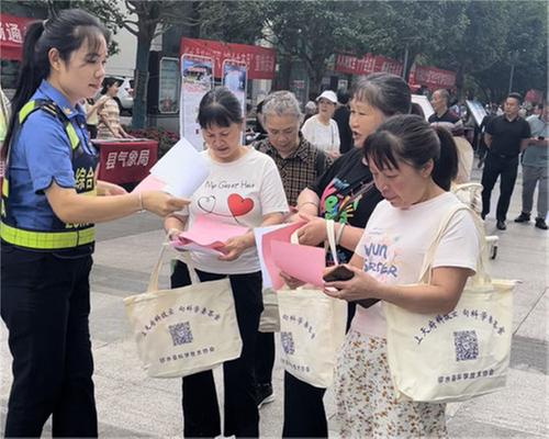 邻水县：掀起“安全生产月”宣传热潮 筑牢全民安全防线