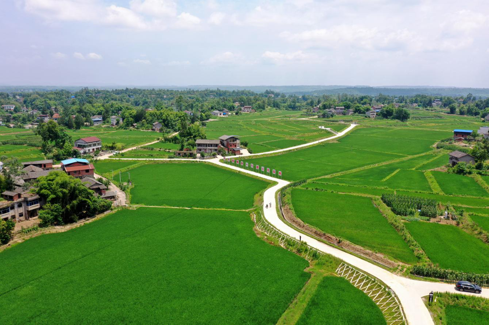 绿水青山园区美 田畴沃野产业兴