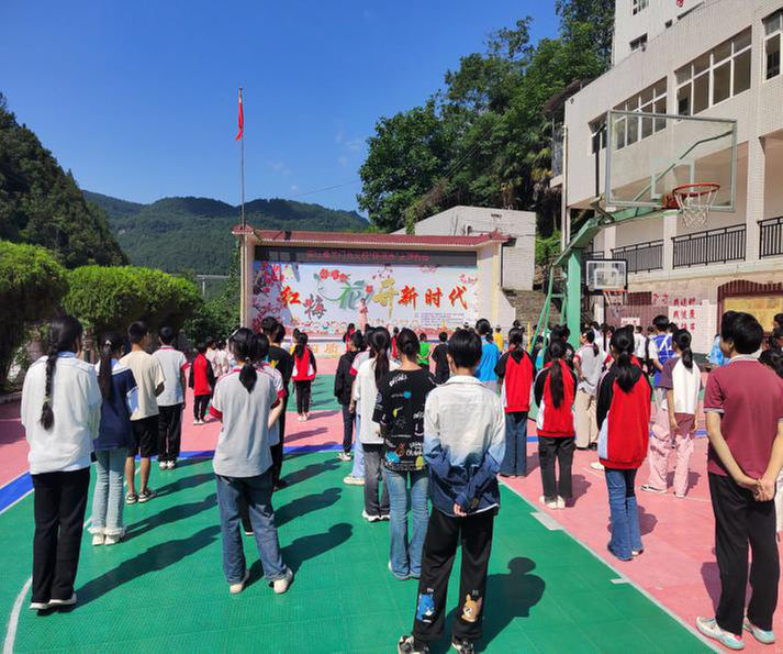 南江县关门九义校开展“预防溺水七不两会四牢记”主题教育活动