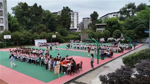 南江县长赤镇桥梁小学开展一二年级学生无纸笔素质测评活动