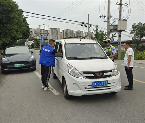 花园镇开展“毒驾”集中整治工作