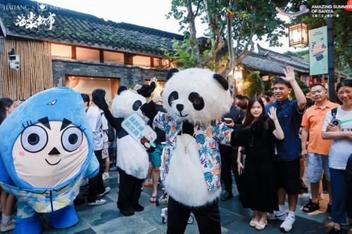 三亚暑期亲子游热度持续攀升 “跟着花花游三亚”主题活动燃爆成都