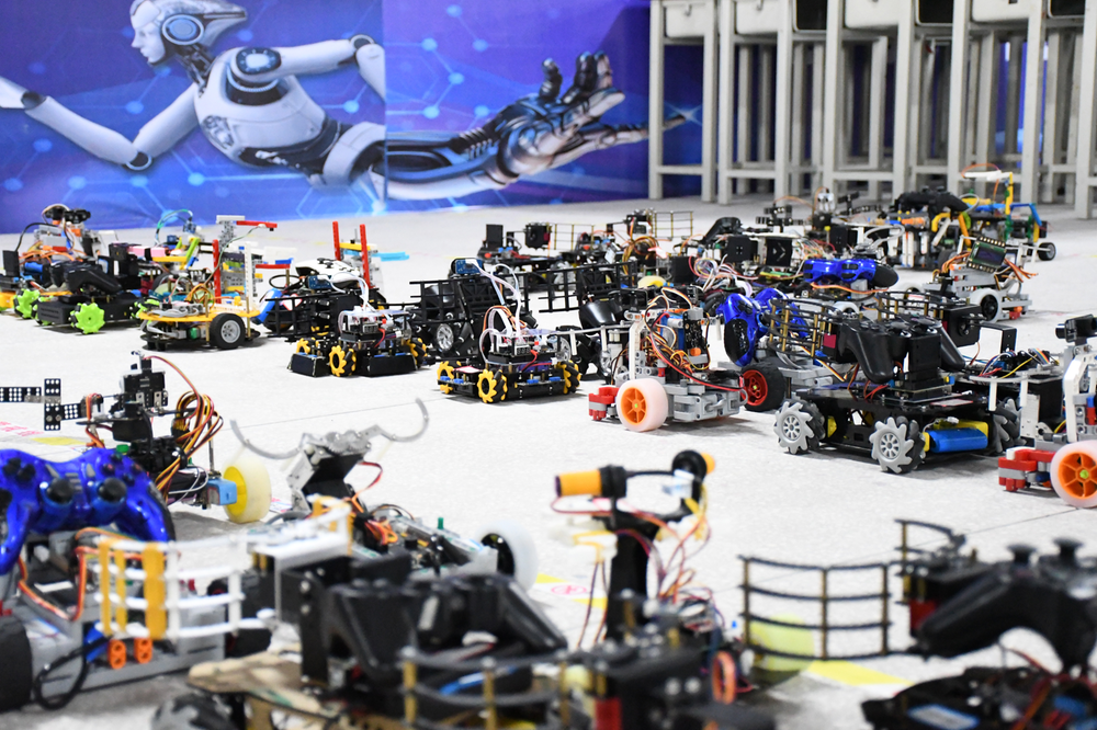 武胜县师生在全省青少年机器人竞赛中喜获佳绩