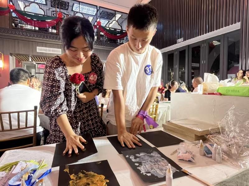 青神县：领证喜提“大礼包”