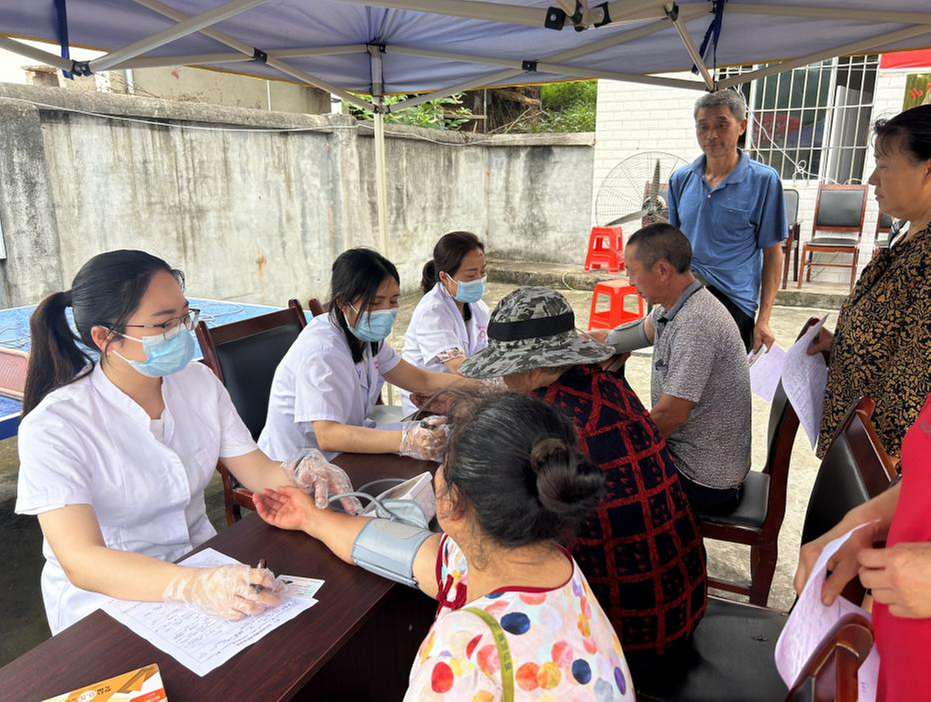 大竹县石桥铺中心卫生院开展克山病监测与防治工作