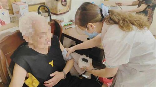 什邡市方亭社区卫生服务中心：医防融合，家医上门为术后肿瘤患者护安康