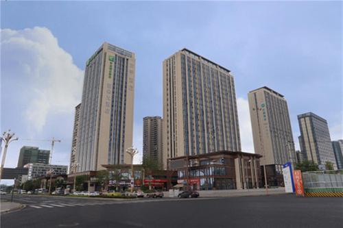 简阳市：提升产业建圈强链开放水平 加快打造临空国际商务区