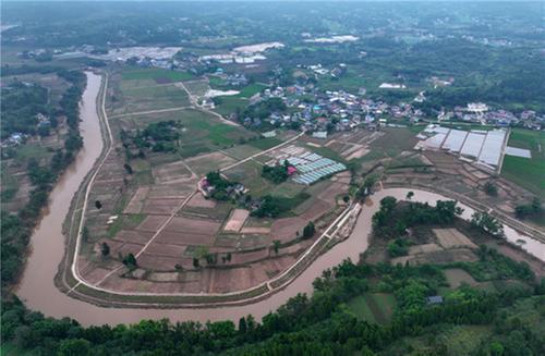 东兴区：有序恢复生产生活秩序