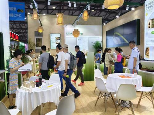青神竹编闪耀上海第117届中国日用百货商品交易会
