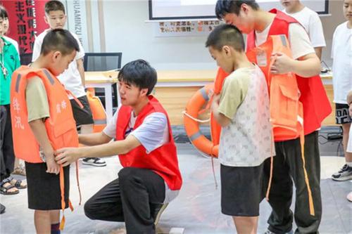 前锋区：暑期“童伴计划”创意活动 为留守儿童编织安全网