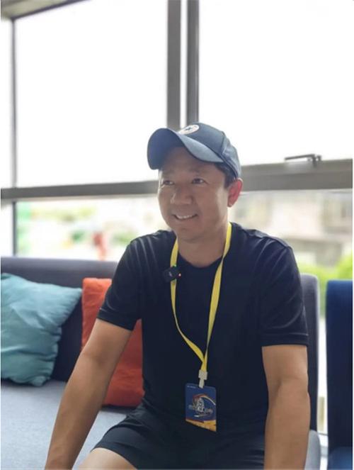 带孩子们“踢”出凉山