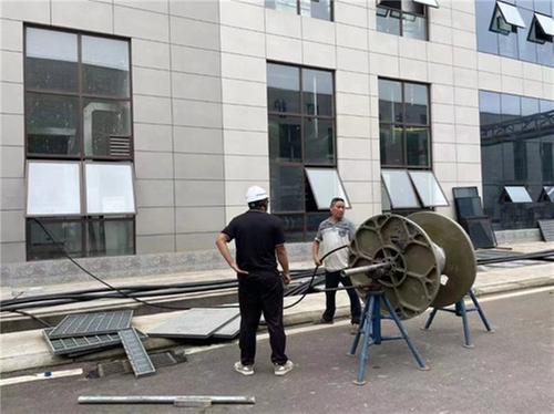 青神县：错峰施工战高温  全力以赴赶进度