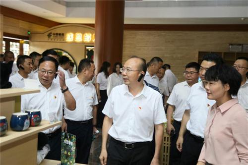 岳池县：对标对表增干劲 比学赶超促发展