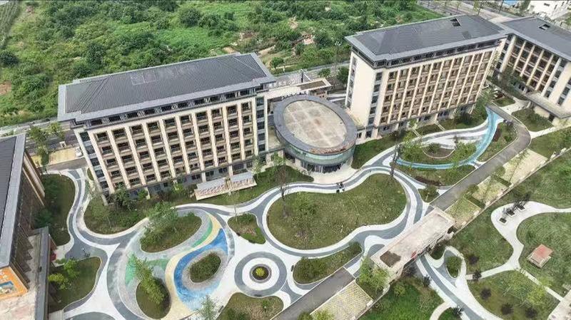 青神县：打造“家门口的托老所”