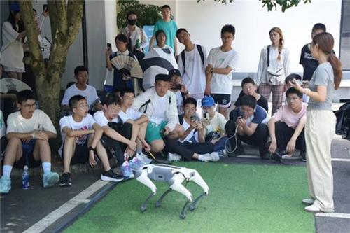 真“研”真“学” 青神县暑期研学活动精彩纷呈