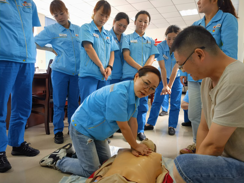 什邡市妇幼保健院：党建引领聚合力 医企联建话健康