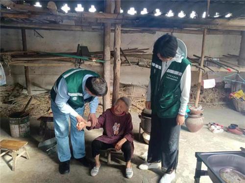 什邡市民族医院：巡回义诊全覆盖  共筑健康中国梦