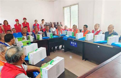 三台县塔山镇中心卫生院党支部开展主题党日活动