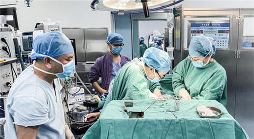 县域首例介入联合剖宫产术成功完成