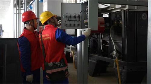 青神县：粮食烘干“电满格” 优质服务保收稻