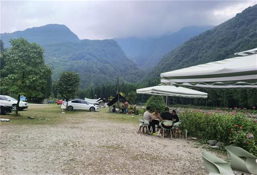 洪雅县：吃上旅游饭 村民走上致富路