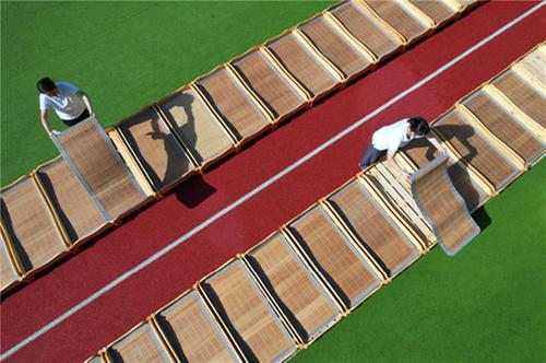 东兴区：扮靓校园迎开学