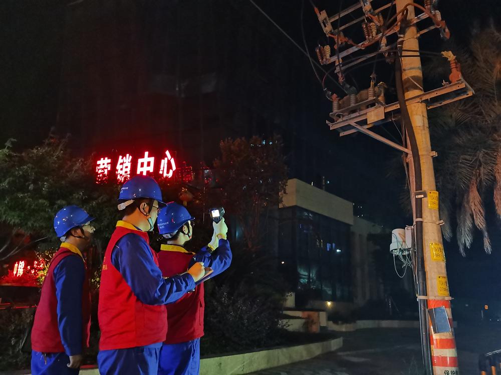 国网巴中供电公司：党员深入一线 “巡视+宣传”力战高温保供电