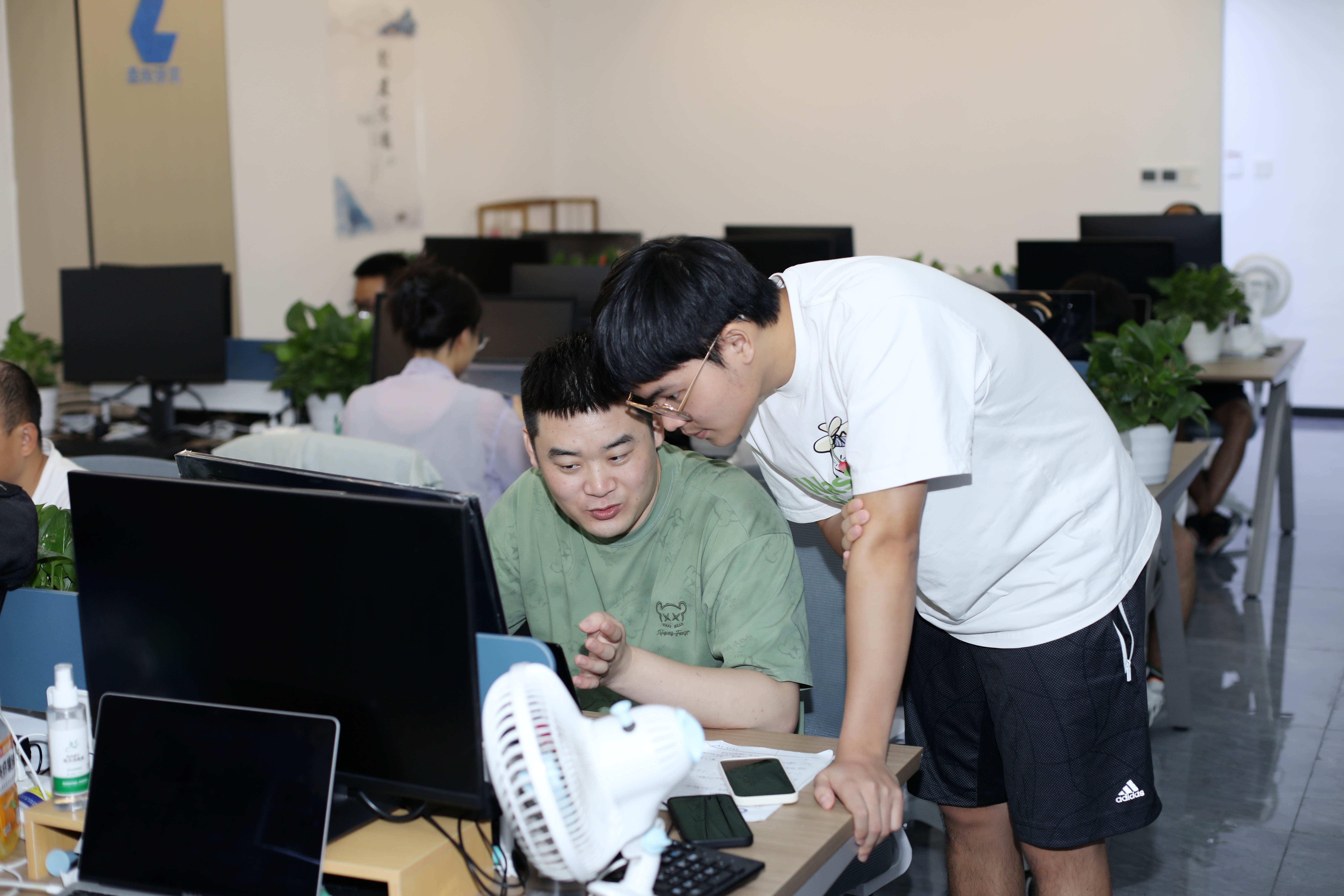 【港澳台大学生实习感悟】徐兴：学习和探索让未来充满无限可能