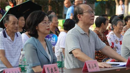 威远县2024年全国科普日活动在婆城公园正式启动