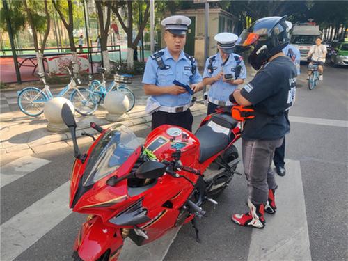简阳市：亮剑治“飙” 还“安”于民