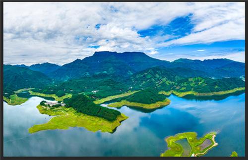 洪雅县：“城”势而上 向美而行