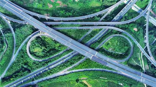 仁寿县：大道如虹腾飞起 “路”见未来筑梦行