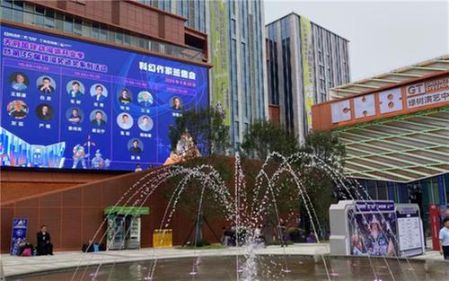 第35届银河奖揭晓  刘慈欣签售现场火爆