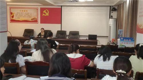 南江县正直镇小学开展新进教师见面课暨随堂点评活动