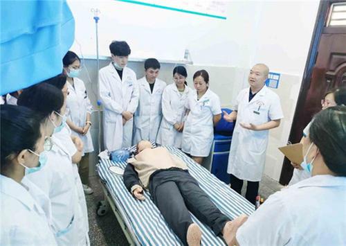 三台县景福镇中心卫生院开展“找短板、强弱项、提能力、增质效”系列活动