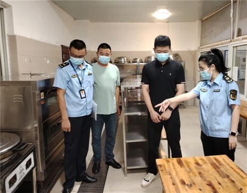 洪雅县：提前行动大检查 拧紧校园“安全阀”