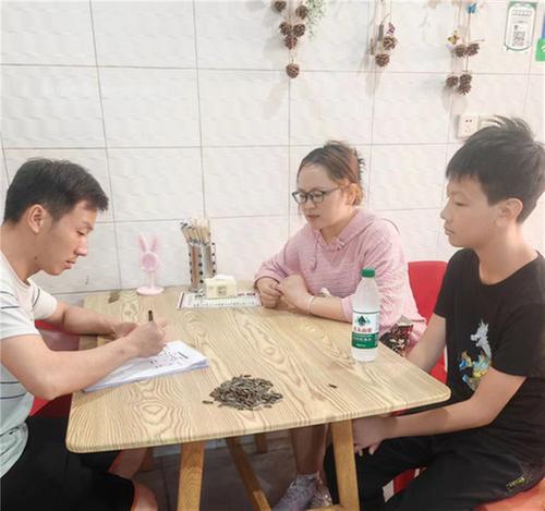 巴州区第十一小学校开展暑期家访活动