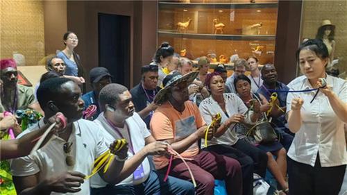 2024“一带一路”媒体合作论坛联合采访调研行走进青神