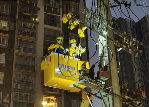 国网邻水县供电公司：星夜带电除隐忧 晨凉送爽显担当